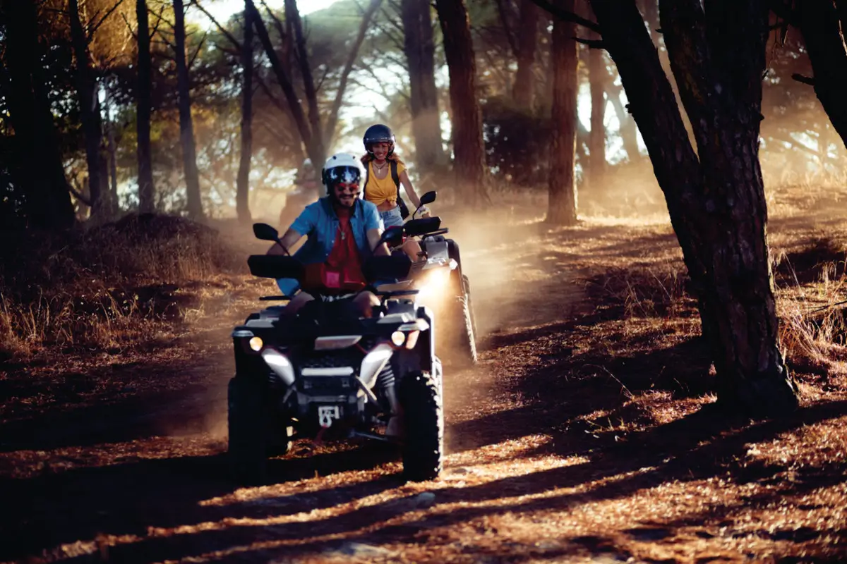 Turismo en cuatrimoto por la vereda Leticia
